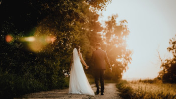 Фотография к новости: Қыз тұрмысқа шығарда күйеуінің тегін алуы керек пе? – ҚМДБ жауап берді