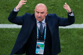 Фотография к новости: Футбол: Бас бапкер Станислав Черчесов қызметінен кетті