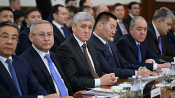 Фотография к новости: Тоқаев әкімдерді оқытатын мектеп ашуды тапсырды