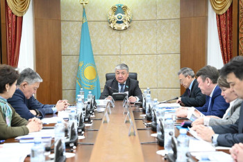 Фотография к новости: Сенаторлар пошта туралы заңнамадағы өзгерістерді талқылады