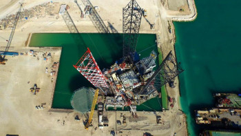 Фотография к новости: Ақтау портында заманауи контейнерлік хабтың құрылысы басталды