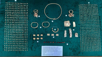 Фотография к новости: Атырау облысында біздің дәуірге дейінгі алтын бұйымдар табылды