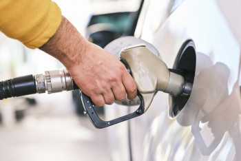 Фотография к новости: Бензин бағасы 210 теңгеге дейін көтеріледі – Сәтқалиев