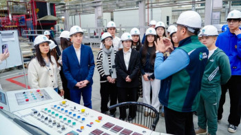 Фотография к новости: Астанада мектеп оқушылары жұмысшы мамандықтардың қыр-сырымен танысты