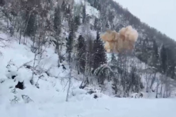 Фотография к новости: ТЖМ мамандары қар көшкінінің алдын алу жұмыстарын жүргізді