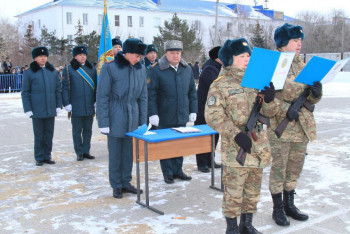 Фотография к новости: Ұлттық ұланда 400-ге жуық жас сарбаз ант қабылдады