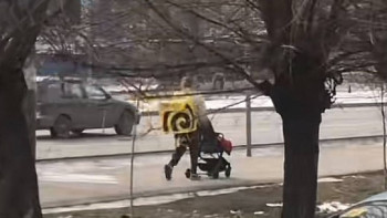 Фотография к новости: Бала сүйреген алматылық курьер елді таңғалдырды