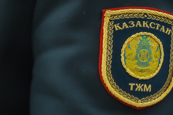 Фотография к новости: ТЖМ қызметкерлері көлік жөндеу орталығындағы өртті сөндірді