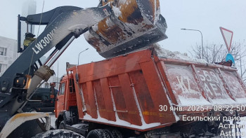 Фотография к новости: Астанадан бір түнде 54 мың текше метр қар шығарылды