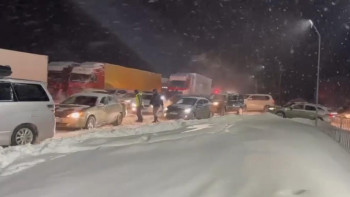 Фотография к новости: Аягөзде 100-ден астам көлік кептелісте тұр