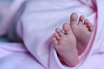 Алматыда жаңа туған нәрестесін тастап кеткен әйел ұсталды