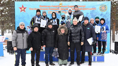 Астанада әскери қызметшілердің отбасылары арасында шаңғы жарысы өтті