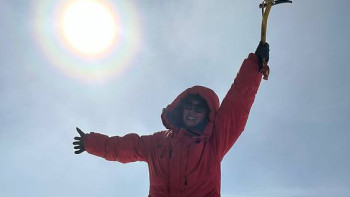 Фотография к новости: Қазақстандық әйел Антарктиданың ең биік шыңын бағындырды