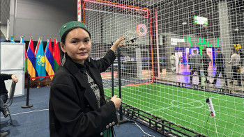 Фотография к новости: Ұшқышсыз ұшу аппараты: Дронмен ойналатын футболдың ерекшелігі қандай