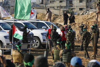 Фотография к новости: ХАМАС пен Израиль арасында тұтқын алмасу: 183 палестиналық босатылды