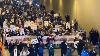 Фотография к новости: Грузияда тағы да наразылық шеруі өтіп жатыр