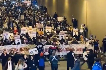 Фотография к новости: Грузияда тағы да наразылық шеруі өтіп жатыр