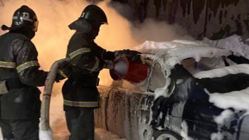 Фотография к новости: Қарағандыда жеңіл автокөлік өртенді