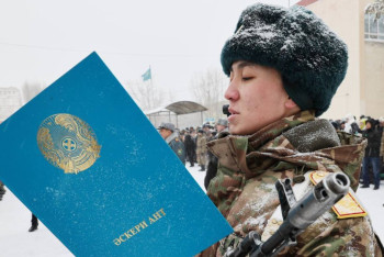 Фотография к новости: Ұлттық ұланның жас сарбаздары ант қабылдады