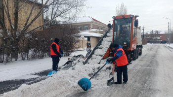 Фотография к новости: Астанадан өткен түнде 45 мыңнан астам текше метр қар шығарылды
