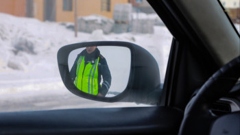 Фотография к новости: "Тәртіпті өзіңнен баста!": ІІМ елордалық оқушыларға жол жүру ережелерін түсіндірді