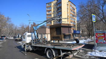 Фотография к новости: Алматыда заңсыз сауда нүктелерін жаппай бөлшектеу жұмыстары басталды