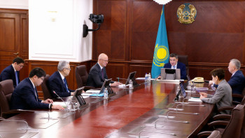 Фотография к новости: Олжас Бектенов Республикалық бюджет комиссиясы отырысын өткізді