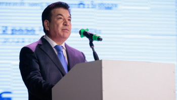 Фотография к новости: Бас ұстаз әкімдерді мұғалімдердің мәртебесін қорғауға шақырды