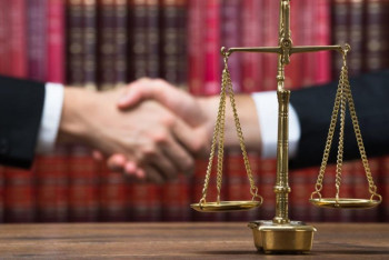 Фотография к новости: Ақтөбеліктер өз құқықтарын қалай қорғап жүр?