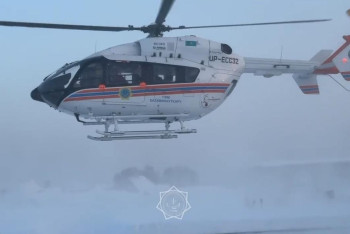 Фотография к новости: Жаңа туған нәресте ауруханаға ТЖМ тікұшағымен жеткізілді