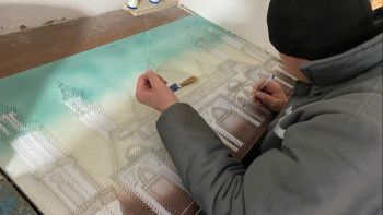 Фотография к новости: Абақтыда отырып ағаштан түйін түйгендер