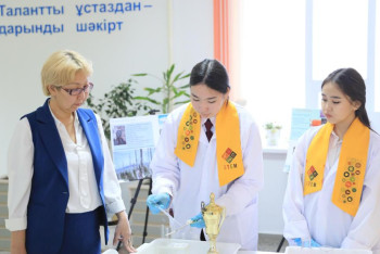 Фотография к новости: Қайта өңделген тұрмыстық қалдықтардан бұйымдар жасалды