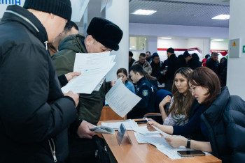 Фотография к новости: Атырауда бос жұмыс орындар жәрмеңкесі өтті