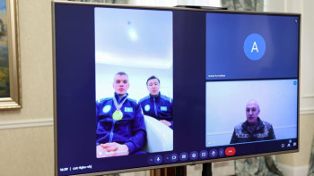 Фотография к новости: Қорғаныс министрі сарбазды Азиададағы жеңісімен құттықтады