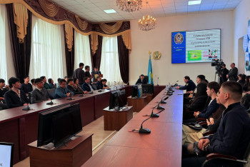 Фотография к новости: Заң және тәртіп: Жамбыл облысында құқық қорғау саласының өкілдері жастармен кездесті