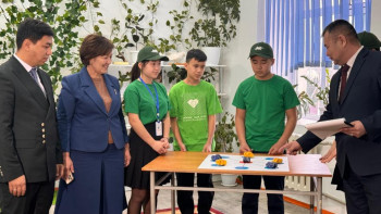 Фотография к новости: Жас ауыл тұрғындары арасында "Таза аудан өзіңнен басталады" семинары өтті