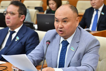 Фотография к новости: "Тойымсыз мердігерлерді асыраудың қажеті жоқ". Депутат қаражатты қатаң бақылауды талап етті