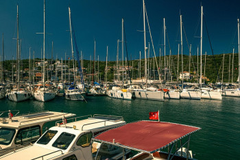 Фотография к новости: Түркияда бір жастағы баласын теңізге лақтырған әйел ұсталды