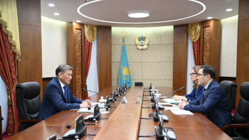 Фотография к новости: Нұртөре Жүсіп денсаулық сақтаудағы кәсіподақтың рөлі туралы айтты