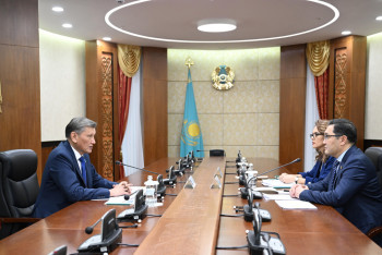 Фотография к новости: Нұртөре Жүсіп денсаулық сақтаудағы кәсіподақтың рөлі туралы айтты