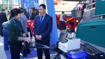 Фотография к новости: "Жұмысшы мамандықтар қаласы" фестиваліндегі аграршылар көшесін 16 мың адам тамашалады