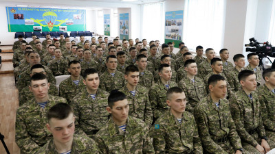 Президент кезекті мерзімді әскери қызметке шақыру туралы жарлыққа қол қойды