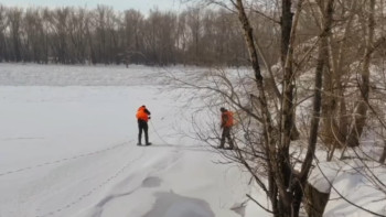 Фотография к новости: ШҚО-дағы өзенде мұз жару жұмыстары жүргізілді