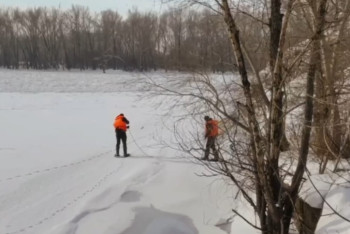 Фотография к новости: ШҚО-дағы өзенде мұз жару жұмыстары жүргізілді