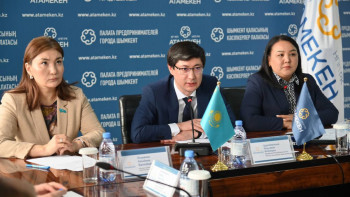 Фотография к новости: Шымкент кәсіпкерлері ұсынылып отырған салық реформаларын талқылады