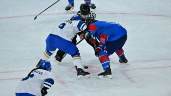 Фотография к новости: Хоккей: Қазақстан әйелдер құрамасы Харбин-2025 ойындарының күміс жүлдегері атанды