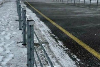 Фотография к новости: Елімізде жол қоршауының ерекше түрі сынақтан өткізілді