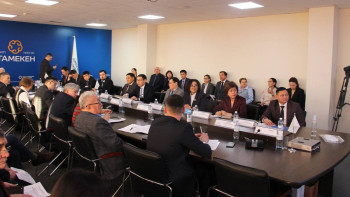 Фотография к новости: Ақмола кәсіпкерлері қаржы вице-министрімен кездесуде салық реформаларын талқылады