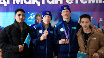 Фотография к новости: Астаналықтар шаңғы жарысынан қысқы Азиада жүлдегерлерін қарсы алды