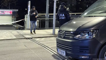 Фотография к новости: Австрияда мигрант жасөспірімді жұрттың көзінше пышақтап өлтірді